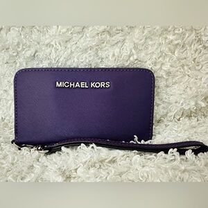 Michael Kors Jet Set Wristlet